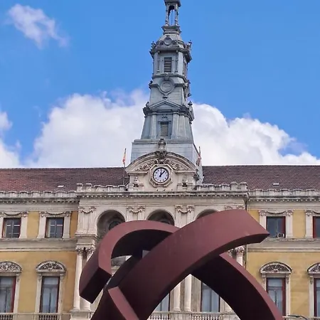 En El Centro Con Garaje Directo. Lägenhet Bilbao