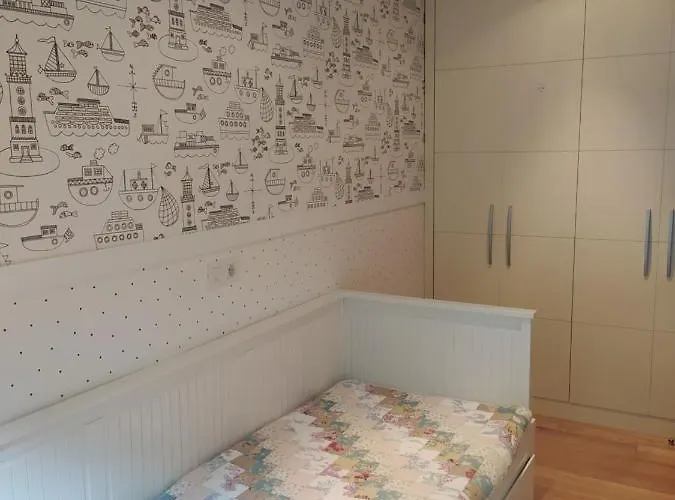 En El Centro Con Garaje Directo. Apartment