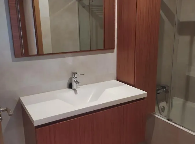 Daire En El Centro Con Garaje Directo. Bilbao