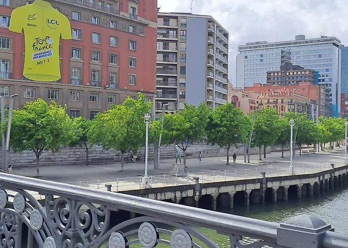 En El Centro Con Garaje Directo. Daire